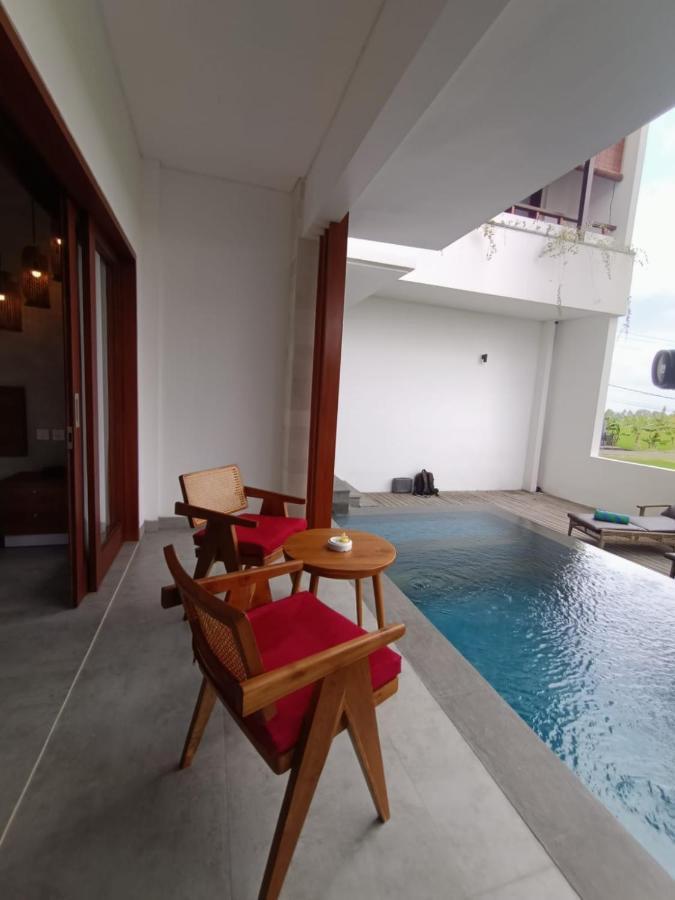 The Kd Suites & Coffee Shop Munggu Exterior photo