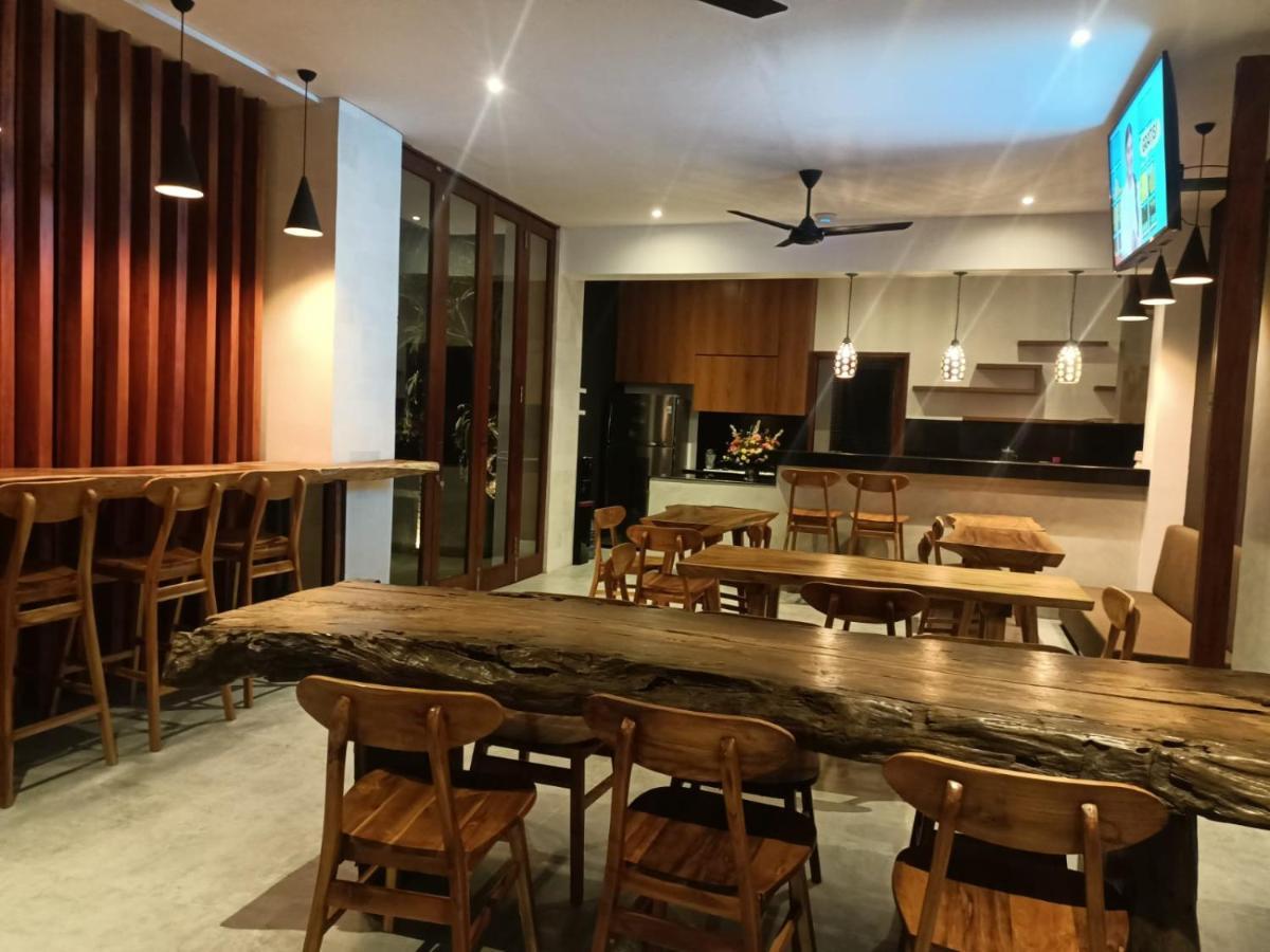 The Kd Suites & Coffee Shop Munggu Exterior photo